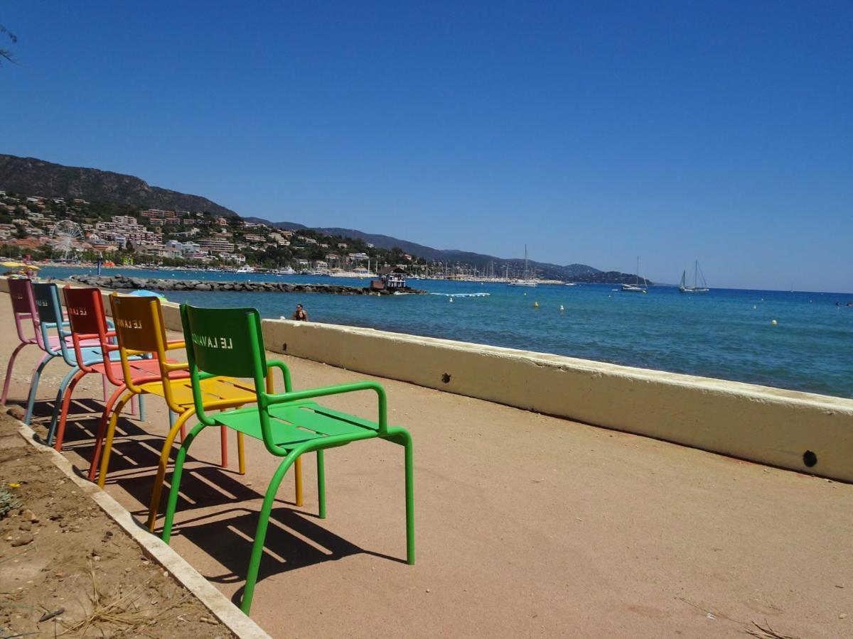 T3 150 M De La Plage, Climatisation, Piscine Et Parking Privatif - Le Lavandou Exteriér fotografie